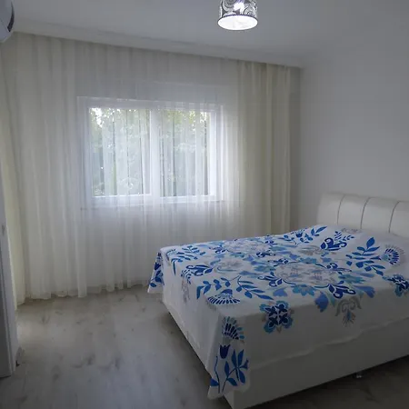 Sunny Waterfall Homes Apartments. דירה *